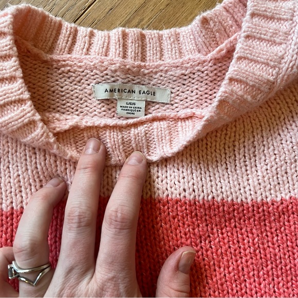 5/30🦄- American Eagle Stripped Color Blocked Knitted Sweater - Picture 6 of 6